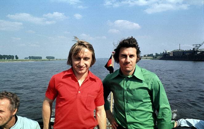 Joachim Streich und Eberhard Vogel auf einer Dampferfahrt am spielfreien Tag Fußball WM Herren Weltmeisterschaft 1974, Nationalmannschaft, Gruppe