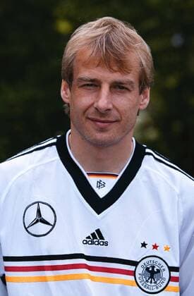 Nationalspieler Jürgen Klinsmann im Porträt Fußball Länderspiel Herren DFB - Nationalmannschaft WM 1998, Aufgebot zur Weltmeisterschaft, Kader, offizieller Porträttermin Porträt Gravenbruch