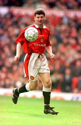 Dennis Irwin (ManU) Fußball Herren English Premier League 1996 1997, 1. Englische Division, FC Manchester United Einzelbild Old Trafford Manchester