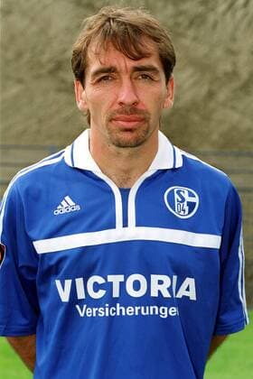 Jiri Nemec (FC Schalke 04) Fußball 1. BL Herren Saison 2001 2002, Vorstellung, Präsentation, Pressetermin, Porträttermin Porträt Gelsenkirchen