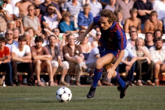 Alan Simonsen (Barca) am Ball Fußball Herren Primera Division 1982 1983, 1. Spanische Liga, FC Barcelona, Saisonvorbereitung, Test, Testspiel Einzelbild Dynamik,
