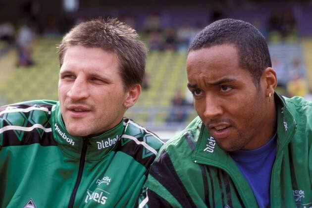 Thomas Kastenmaier (li.) und Martin Dahlin (beide Gladbach) Fußball 1. BL Herren DEUTSCHSPRACHIGE SPORTZEITSCHRIFTEN UND -ZEITUNGEN NUR NACH RÜCKSPRACHE, DFB-Pokal 1995 1996 Gruppe Nürnberg