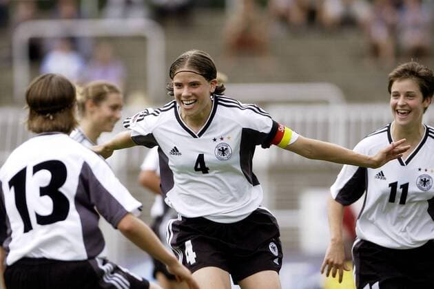 Annike Krahn (Mitte, Deutschland, U 19) - Torjubel Fußball EM Damen U19-Europameisterschaft 2003, Länderspiel, Frauenfußball, Frauen, Junioren, Vdig Gruppe Leipzig Freude,