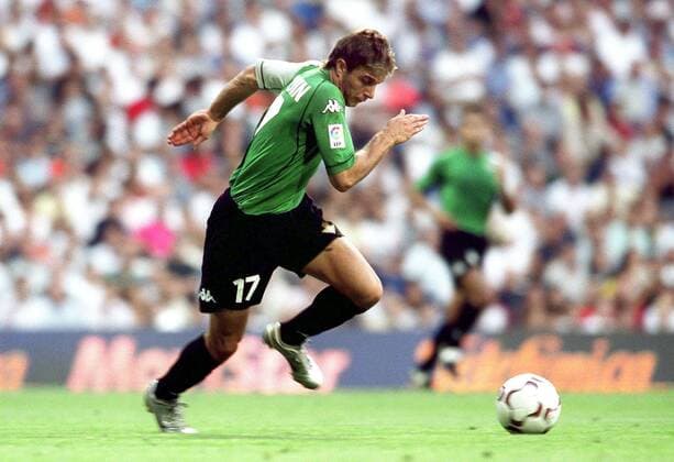 Joaquin Sanchez Rodriguez (Betis) am Ball - VERÖFFENTLICHUNGSRECHTE NUR FÜR DEUTSCHE MEDIEN Fußball Herren Primera Division 2003 2004, 1. Spanische Liga, Madrid - Betis Sevilla 2:1 Einzelbild Madrid Dynamik,