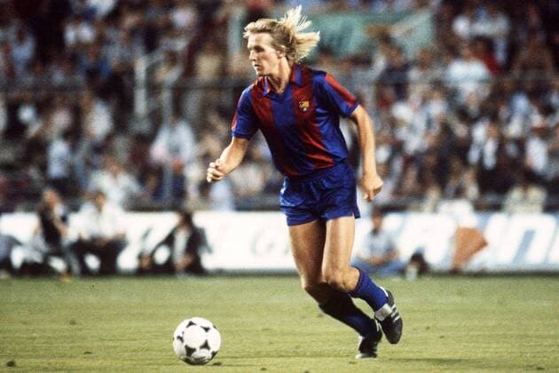 Bernd Schuster (Barca) am Ball Fußball Herren Primera Division 1984 1985, 1. Spanische Liga, FC Barcelona, Vdia Einzelbild Barcelona Dynamik,