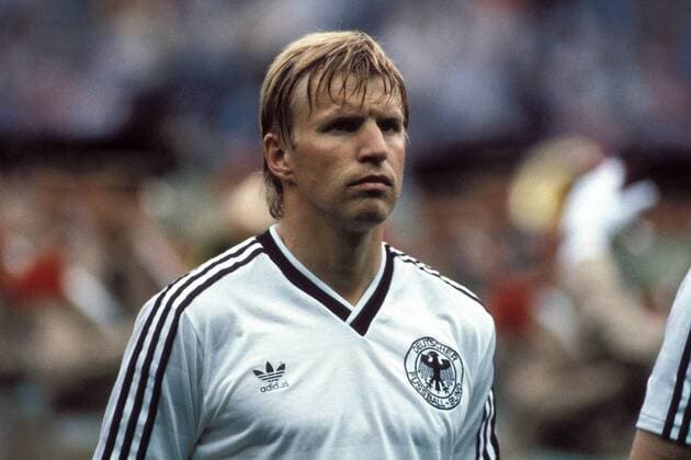 Bernd Förster (BR Deutschland) Fußball EM Herren DEUTSCHSPRACHIGE SPORTZEITSCHRIFTEN UND -ZEITUNGEN NUR NACH RÜCKSPRACHE, Europameisterschaft 1984 Porträt Paris