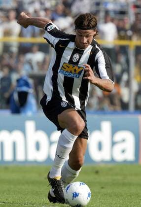 Zlatan Ibrahimovic (Juventus) am Ball - PUBLISHING RIGHTS FOR GERMAN MEDIA ONLY Fußball Herren Serie A 2004 2005, 1. Italienische Liga, Juventus Turin, Juve, Vdig Einzelbild Brescia Dynamik,