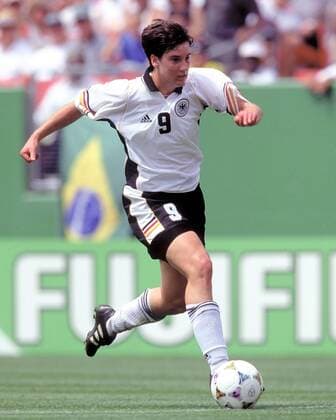 Birgit Prinz (Deutschland) am Ball - PUBLISHING RIGHTS FOR GERMAN MEDIA ONLY Fußball WM Damen Weltmeisterschaft 1999, Länderspiel, Frauen, Frauenfußball, Nationalmannschaft, Nationalteam Einzelbild Washington DC Dynamik,