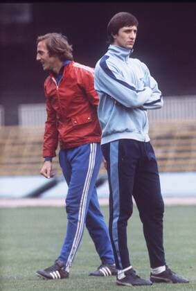 Trainer Johan Cruyff (FC Barcelona, re.) und Johan Neeskens (beide Niederlande) Fußball Herren Primera Division 1988 1989, 1. Spanische Liga, FC Barcelona, Barca, Training Gruppe Aufnahmedatum geschätzt Barcelona Fußball Herren Primera Division 1988 1989, 1. Spanische Liga, FC Barcelona, Barca, Training Gruppe Aufnahmedatum geschätzt Barcelona