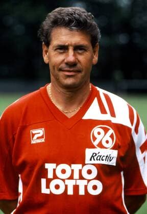 Trainer Eberhard Vogel (Hannover 96) Fußball 2. BL Herren Saison 1992 1993, Hannover 96, Präsentation, Pressetermin, Porträttermin Porträt Hannover Fußball 2. BL Herren Saison 1992 1993, Hannover 96, Präsentation, Pressetermin, Porträttermin Porträt Hannover