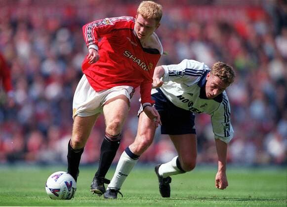 Paul Scholes (Manchester United, li.) gegen Steffen Freund (Tottenham Hotspurs) -  Fußball Herren English Premier League 1999 2000, 1. Englische Liga, Manchester United - Tottenham Hotspur 3:1, ManU Gruppe Manchester Dynamik, Kampf, Fußball Herren English Premier League 1999 2000, 1. Englische Liga, Manchester United - Tottenham Hotspur 3:1, ManU Gruppe Manchester Dynamik, Kampf,