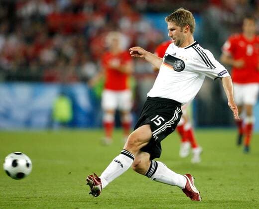 Thomas Hitzlsperger (Deutschland) -  Fußball EM Herren Euro 2008, Länderspiel, Nationalmannschaft, Nationaltrikot Einzelbild Wien Dynamik,