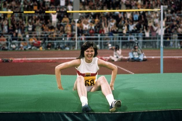 Ulrike Meyfarth (BR Deutschland) Leichtathletik OS Sommer Damen Leichtathletik 1972, Hochsprung, Olympische Spiele, Sommerspiele Einzelbild München Freude,