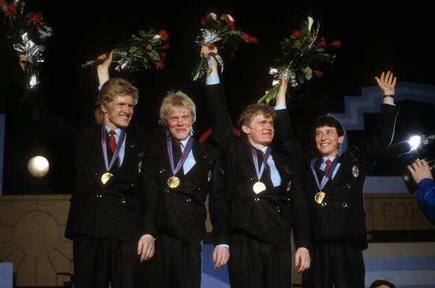 4x7,5km Staffel UdSSR, Olympiasieger 1988 in Calgary, v. li.: Dmitry Vasilyev, Sergey Chepikov, Aleksandr Popov, Valery Medvedzev Biathlon OS Winter Herren Olympische Spiele 1988, Winterspiele Gruppe Calgary Freude,