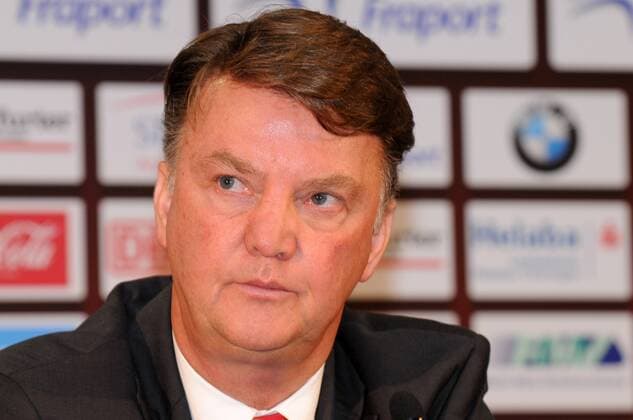 20.03.2010, Eintracht Frankfurt - FC Bayern München: Louis van Gaal, Trainer der Bayern, enttäuscht