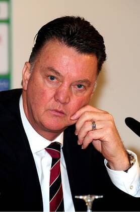 Fussball Herren 1.Bundesliga Saison 2010 2011, FC Bayern München; Pressekonferenz: Trainer Louis VAN GAAL