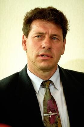 Eberhard Vogel - Vorstellung als neuer Hannover 96 Trainer am 30.04.1992 in Hannover. o0 Pressekonferenz, Pressetermin, Saison 1991 1992, 2. BL, neu, Trainerwechsel