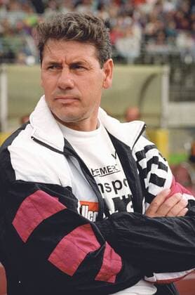 Trainer Eberhard Vogel (Hannover 96) - Aus 2. BL in der Saison 1993 1994 Hannover 96 (Rot) gegen VfL Bochum 0:0 am 05.09.1993 im Niedersachsenstadion