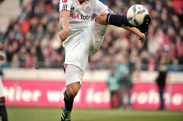 Fussball Herren Bundesliga Saison 2011 2012 FC Bayern München Feature Fussball
