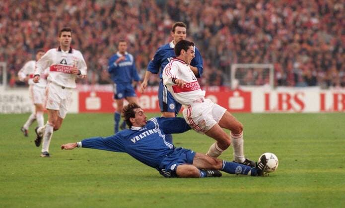 VFB Stuttgart - FC Schalke 04 0 -0 von links: Nemec Jiri Schwarz Danny