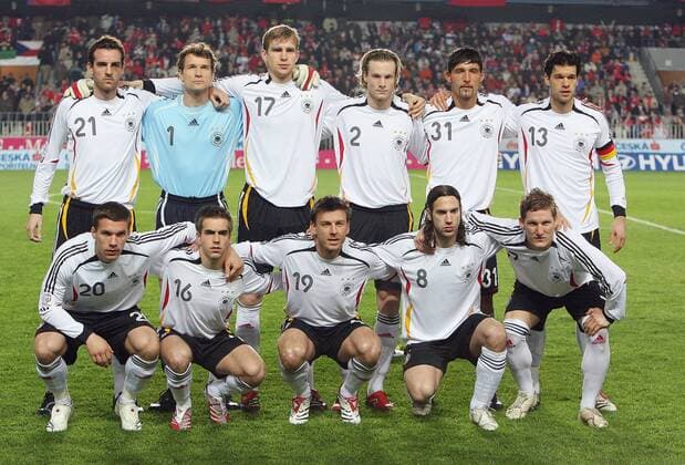 Fussball Herren Länderspiel EM Qualifikationspiel Tschechien - Deutschland in Prag: Mannschaftsfoto Deutschland