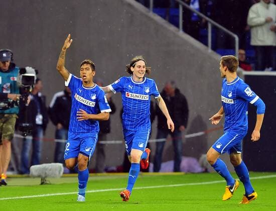 Deutschland - Fussball-Bundesliga - Relegation - 23.052013 Rhein-Neckar-Arena Sinsheim TSG 1899 Hoffenheim (1899) - 1. FC Kaiserslautern (FCK) Zweifacher Torschütze in der 1. Halbzeit war Roberto FIRMINO (li, 1899), Sebastian RUDY (mi) und Stefan THESKER freuen sich mit ihm. Sport