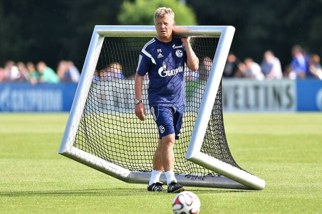 Fußball 1. Bundesliga Training Schalke 04 am 08.08.2014 auf dem Trainingsgelände an der Veltins Arena in Gelsenkirchen Peter Hermann ( Co-Trainer Schalke )