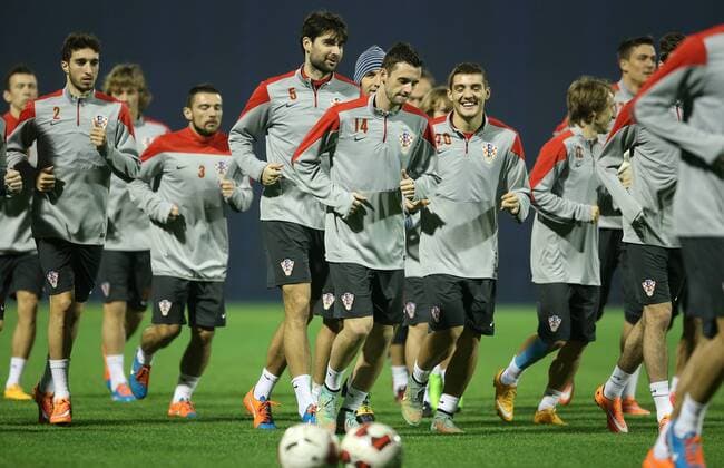 Croatian national football team training 14.11.2014., Zagreb, Croatia - Croatian national football team training at Maksimir stadium as part of the preparations for the qualifying match against Italy in Milan, for European Championship. Vedran Corluka, Mateo Kovacic. IgorxKralj PIXSELL
