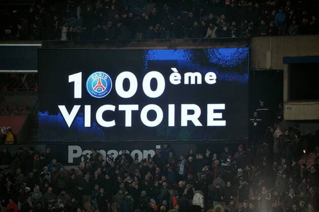 Aktuell Fußball, Frankreich, Ligue 1, Paris St. Germain - PSG feiert auf der Anzeigetafel den 1000 Sieg - Ligue 1 - 06 12 2014 AnthonyBIBARDFEP 