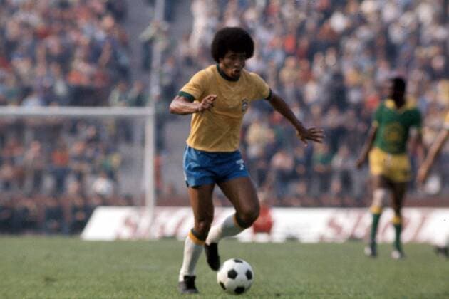 Weltmeisterschaft Vorrunde, Zaire - Brasilien in Gelsenkirchen: Jairzinho (Brasilien) am Ball