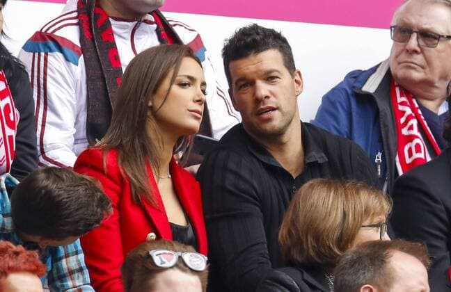 Ex Fussballprofi, DFB Kapitaen Michael BALLACK, neue Freundin Natascha Tannous, auf der Ehrentribuene, Ehrengaeste, Prominenz, Promi, VIP, Kinder Louis, Jordi, Emilio FC BAYERN MUENCHEN - FSV MAINZ 05 (2-0) Fussball 1. Bundesliga , Muenchen, am 23.05.2015, 34.Spieltag, Saison 2014 2015, 1.Liga, 1.Bundesliga, FCB, Deutscher Meister