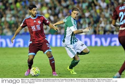 Primera Division, Betis Sevilla - Real Sociedad, Joaquin (Betis) , Carlos Vela 