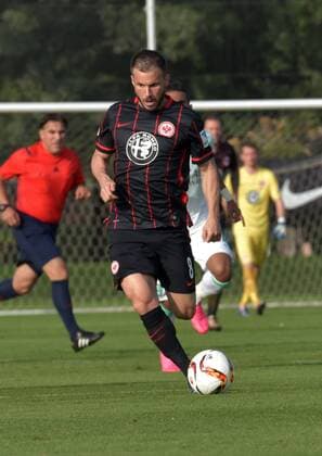 Fußball, Testspiel, Eintracht Frankfurt - Al-Ahli Jeddah 10.01.2016, xbhx, Fussball, 1.Bundesliga, Eintracht Frankfurt Trainingslager in Abu Dhabi, Testspiel, Eintracht Frankfurt - Al-Ahli Dschidda emspor v.l. Szabolcs Huszti (Eintracht Frankfurt) FREISTELLER .