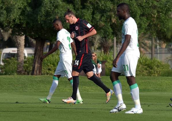 Fußball, Testspiel, Eintracht Frankfurt - Al-Ahli Jeddah 10.01.2016, xbhx, Fussball, 1.Bundesliga, Eintracht Frankfurt Trainingslager in Abu Dhabi, Testspiel, Eintracht Frankfurt - Al-Ahli Dschidda emspor v.l. Alexander Alex Meier (Eintracht Frankfurt) celebrate the goal, Torjubel zum .