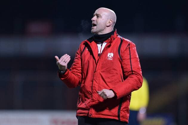 Fußball Regionalliga West 22. Spieltag Rot-Weiß Oberhausen - Rot Weiss Ahlen am 05.02.2016 im Stadion Niederrhein in Oberhausen Marco Antwerpen ( Trainer Ahlen ) Foto: Osnapix TT