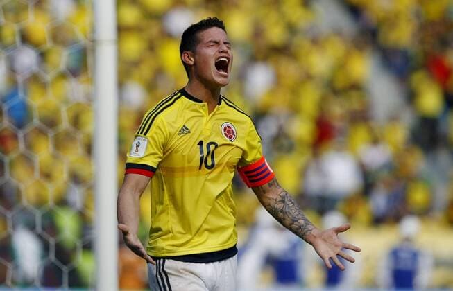 Bilder des Tages - SPORT Colombia s James Rodriguez reacts after missing a goal before Ecuador during a World Cup qualifying match held at Metropolitano stadium in Barranquilla, Colombia, 29 March 2016. COLOMBIA VS. ECUADOR !ACHTUNG: NUR REDAKTIONELLE NUTZUNG!  BRQ020 20160329-635948927407592642
