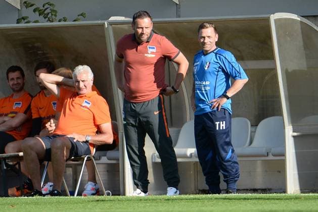 Fussball, Herren, 2016 17, Freundschaftsspiel, Hertha BSC - Club Italia 80 Berlin, Cheftrainer Pal Dardai (Hertha BSC), Cheftrainer Thomas Häßler (Club Italia 80 Berlin), 02.09.16,