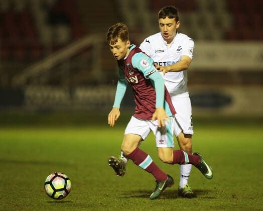 December 12, 2016 - London, United Kingdom - Dan Kemp of West Ham UnitedU23s.during Premier League 2 match between West Ham United Under 23s against Swansea CityUnder 23s at Chigwell Construction Stadium Dagenham Britain on 12th Dec 2016 West Ham United U23 v Swansea City U23 - Premier League 2  - ZUMAn230 20161212_zaa_n230_382