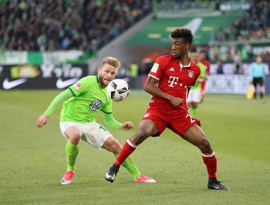 29.04.2017, Fussball GER, 1. Bundesliga Saison 2016 2017, 31. Spieltag, VfL Wolfsburg - FC Bayern Muenchen, Kingsley Coman (Bayern Muenchen), re., gegen Jakub Blaszczykowski (VfL Wolfsburg)