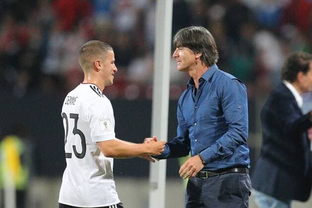 l-r: Diego Demme 23 (Deutschland) wird von Bundestrainer Joachim Loew (Deutschland) abgeklatscht, Deutschland vs. San Marino, Fussball, WM-Qualifikation, 10.06.2017 Nuernberg Bayern Deutschland Copyright: xkolbert-press ChristianxKolbertx