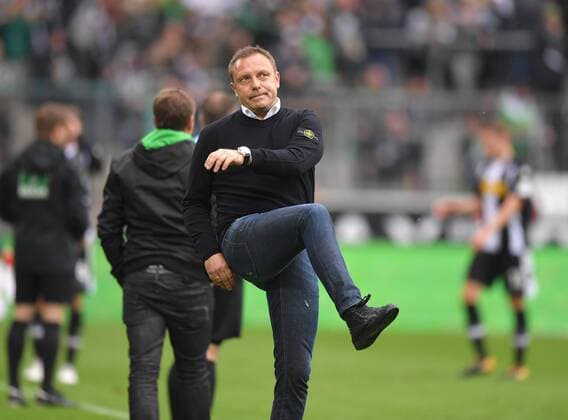30.09.2017, Fussball GER, 1. Bundesliga Saison 2017 2018, 7. Spieltag, Borussia Moenchengladbach - Hannover 96, Trainer Andre Breitenreiter (Hannover 96) nach dem Elfmeter Team2