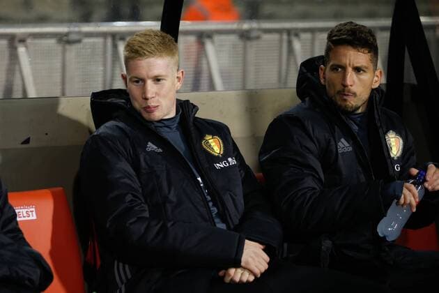 Belgium s Kevin De Bruyne and Belgium s Dries Mertens sit on the bench at a soccer game between Belgian national team Nationalteam Red Devils and Cyprus, in Brussels, Tuesday 10 October 2017, game 9 in Group H of the qualifications for the 2018 World Cup. BRUNOxFAHY  x05180800x