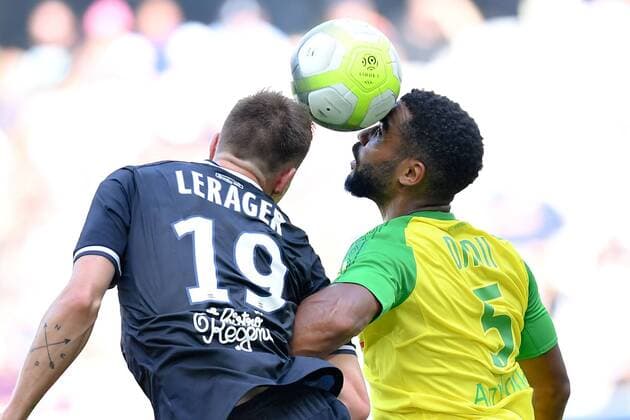 Bilder des Tages - SPORT 05 Koffi DJIDJI nan BALLON FOOTBALL Bordeaux vs Nantes Ligue 1 Conforama 15 10 2017 FEP Panoramic 