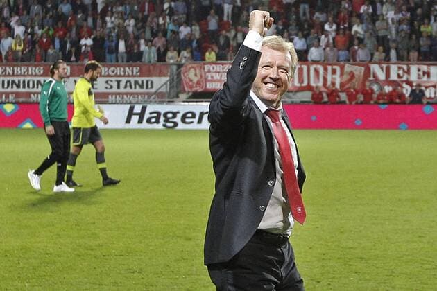ENSCHEDE FC Twente Bursaspor Football Europe League Preliminary Season 2012 2013 30 08 2012 Grolsch Veste FC Stadium Twente Trainer Steve McClaren is pleased with the victory and placement for the Europe league team phase fc Twente bursaspor