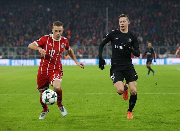 Soccer European Cup Champions League Season 2017 2018 Men 05 12 2017 Preliminary Round Group Stage 6 Gameday FC Bayern Munich Paris St Germain 3 1 Action duel action scene action Joshua Kimmich FC Bayern Munich Julian Draxler Paris St Germain