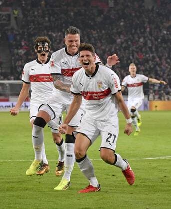 13 01 2018 football 1 Liga 2017 2018 18 Matchday VfB Stuttgart Hertha BSC Berlin in the Mercedes Benz arena Stuttgart gate JUBEL 1 0 by Mario Gomez Stuttgart v li named Pavard Stuttgart Daniel Ginczek Mario Gomez Stuttgart Stuttgart