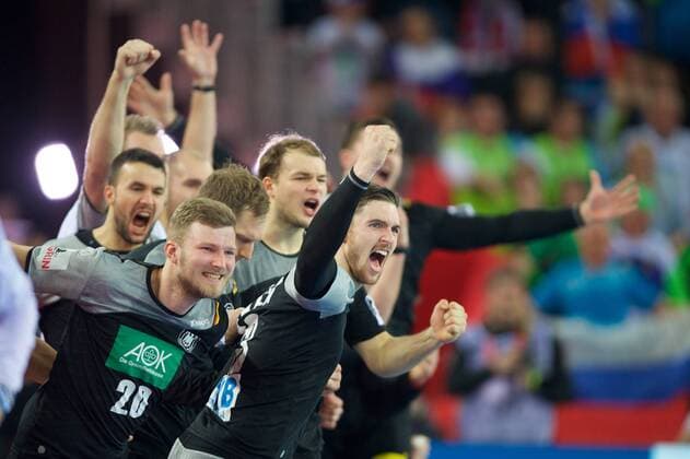 Handball Zagreb 15 01 2018 Championship men s men euro Championships preliminary round Slovenia SLO Germany GER cheering Germany Philipp Weber Germany no. 20 Hendrik Padmore Germany no. 13 Paul Daranda Germany no. 95