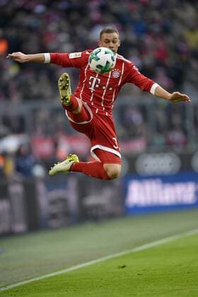 Joshua Kimmich FC Bayern München on the ball acrobatic FC Bayern München FCB vs SV Werder Bremen 21 01 2018 FC Bayern München FCB vs SV Werder Bremen