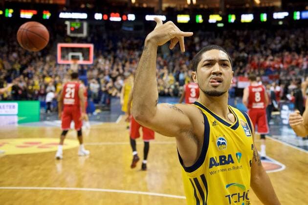 Basketball Berlin 04 02 2018 easyCredit BBL 1 Bundesliga season 2017 2018 round 20 match day Alba Berlin Brose Bamberg Peyton Siva Alba Berlin No. 03 cheers