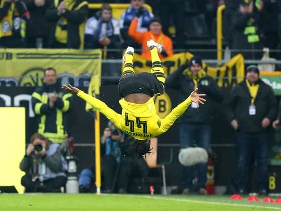 Saturday 10 02 2018 season 2017 2018 1 22 Bundesliga Matchday in the Dortmund Signal Iduna Park BVB 09 Borussia Dortmund Hamburger SV Dortmund goal celebration 1 0 Michy Batshuayi BVB with Salto cheers